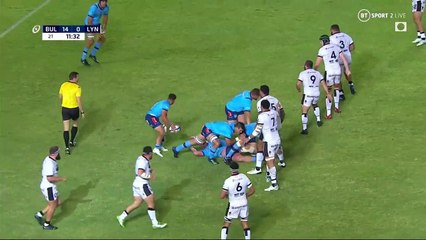 Vodacom Bulls v Lyon: Jacques Van Rooyen carry