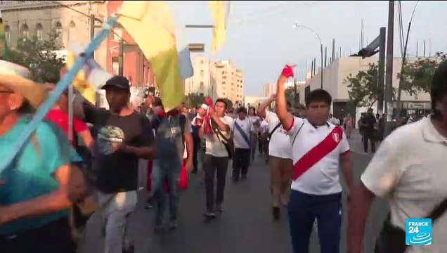 Pérou : les manifestants convergent vers Lima, la présidente appelle au calme