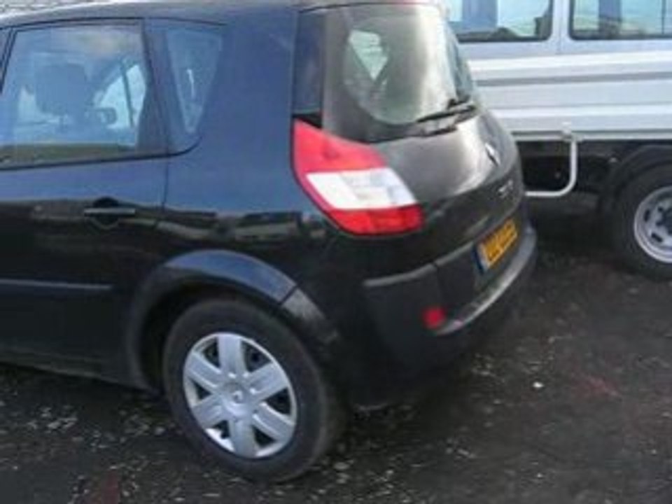 Renault-scenic-1
