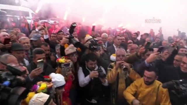 Kılıçdaroğlu'na Gaziantep'te yoğun ilgi! 'İktidar' sloganlarıyla karşılandı
