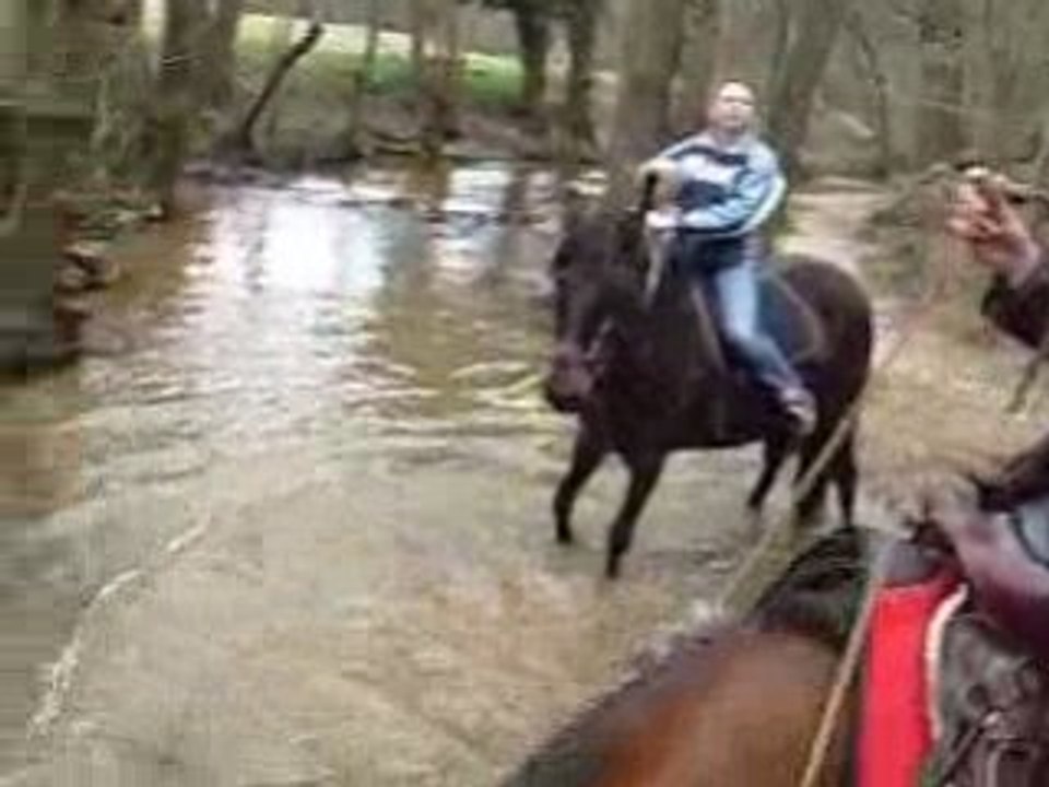 Margot et joska dans l'eau