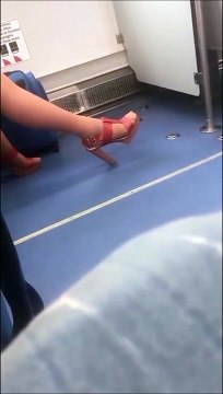 Très jolies jambes... monsieur