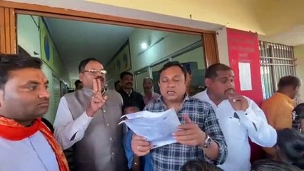 स्कूल बच्चों ने जब बीईओ कार्यालय घेरा, तब हुई दो शिक्षकों की व्यवस्था