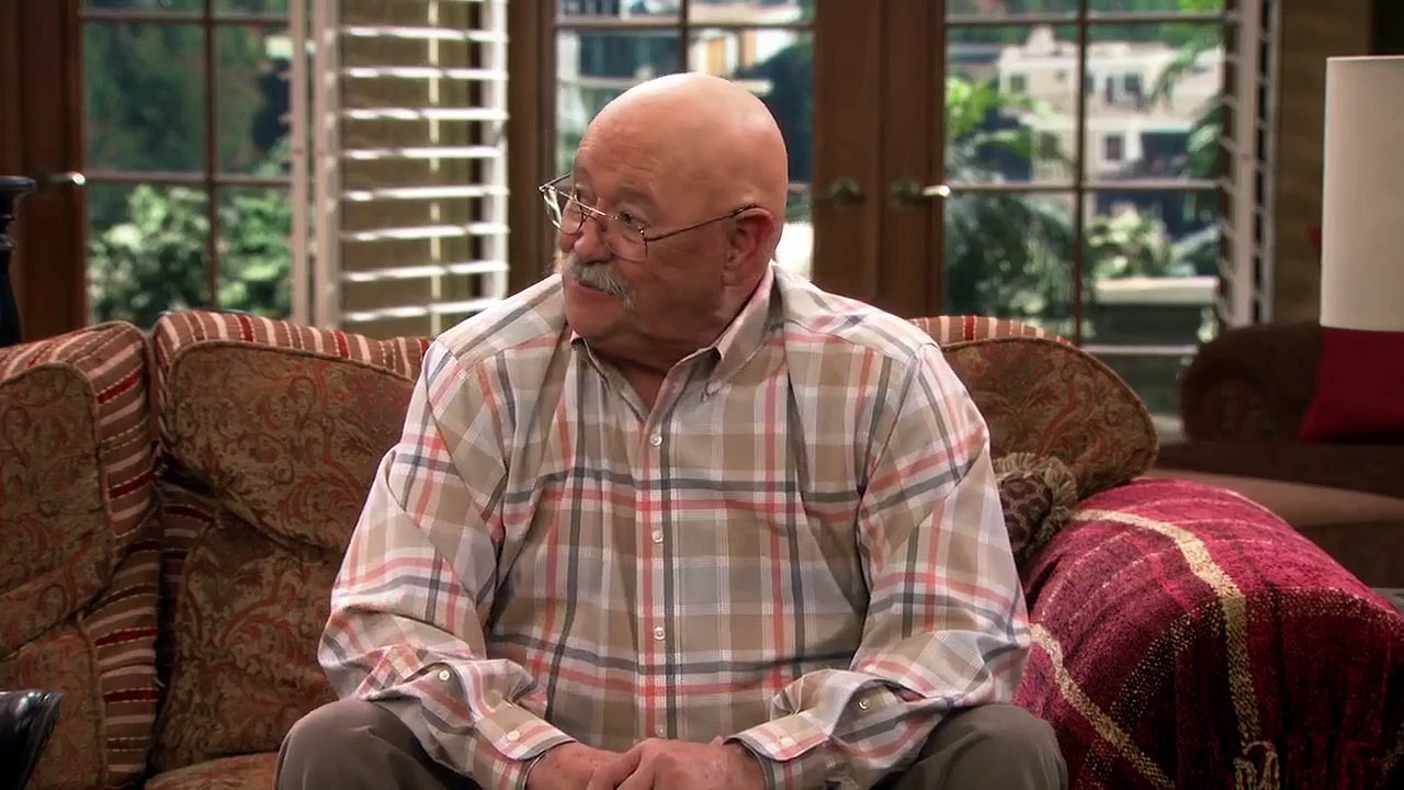 Anger Management - Se4 - Ep03 - Charlie And Sean's Twisted Sister HD Watch