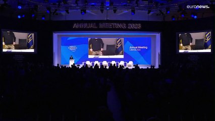 Selenskyj in Davos: "Eure Hilfe muss Russland zuvorkommen"