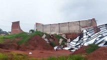 Chuva com vento provoca estragos na tarde desta sexta-feira em Umuarama