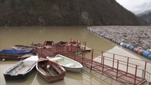 Obstruido el río Drina en Bosnia por enormes cantidades de basura