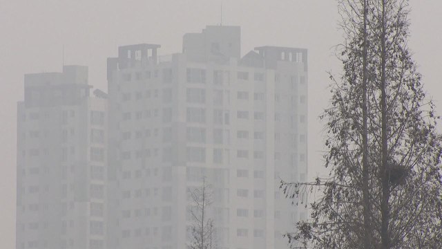 [날씨] 오늘 황사·中 스모그 유입...밤사이 곳곳 비·눈 / YTN