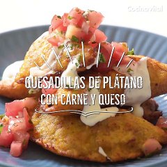 Quesadillas fritas de plátano rellenas de carne y queso
