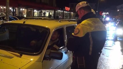 Trafikçilerden uyuşturucu test kiti ile denetim