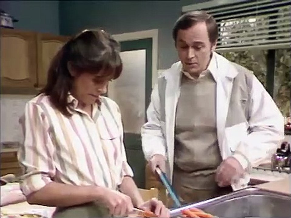 Ever Decreasing Circles - Se2 - Ep06 HD Watch