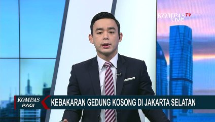Sebuah Gedung Kosong di Duren Tiga Ludes Terbakar, Penyebab Kebakaran Masih Diselidiki