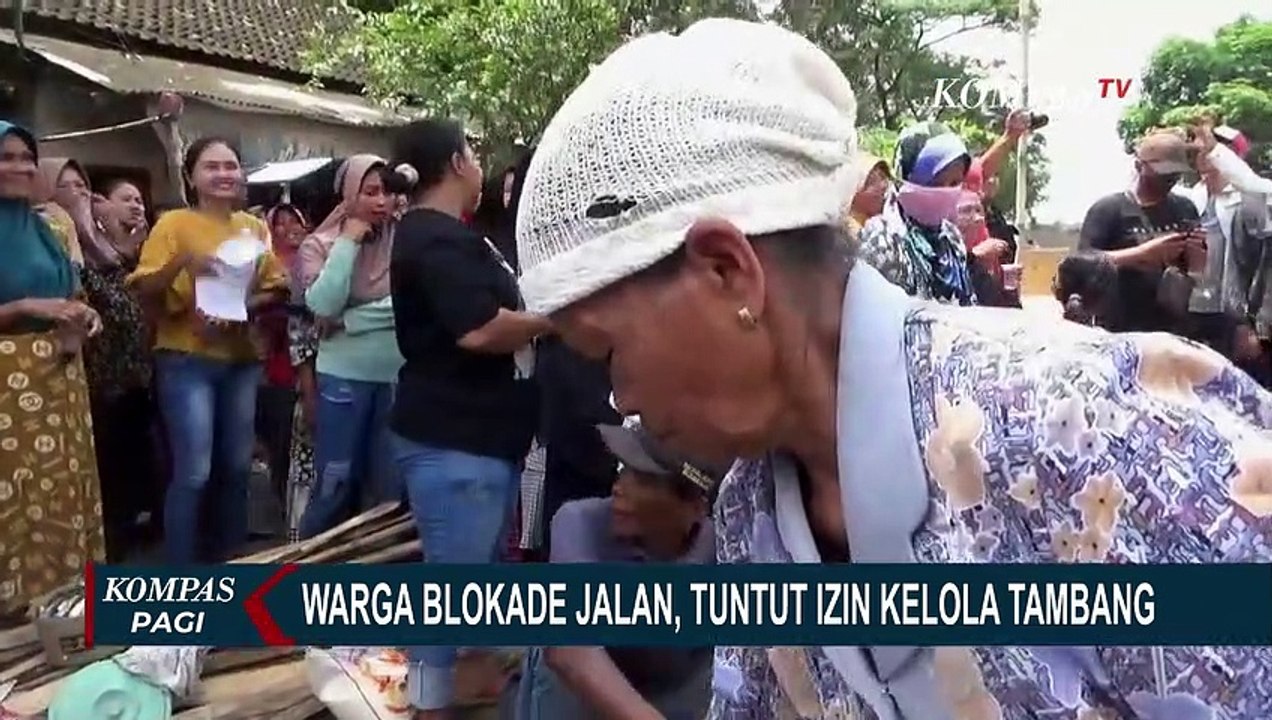 Warga Jember Blokade Jalan, Protes Tuntut Izin Pengelolaan Tambang Gunung Sadeng!