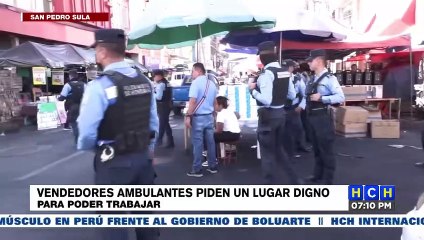 Vendedores ambulantes piden un lugar digno para por trabajar