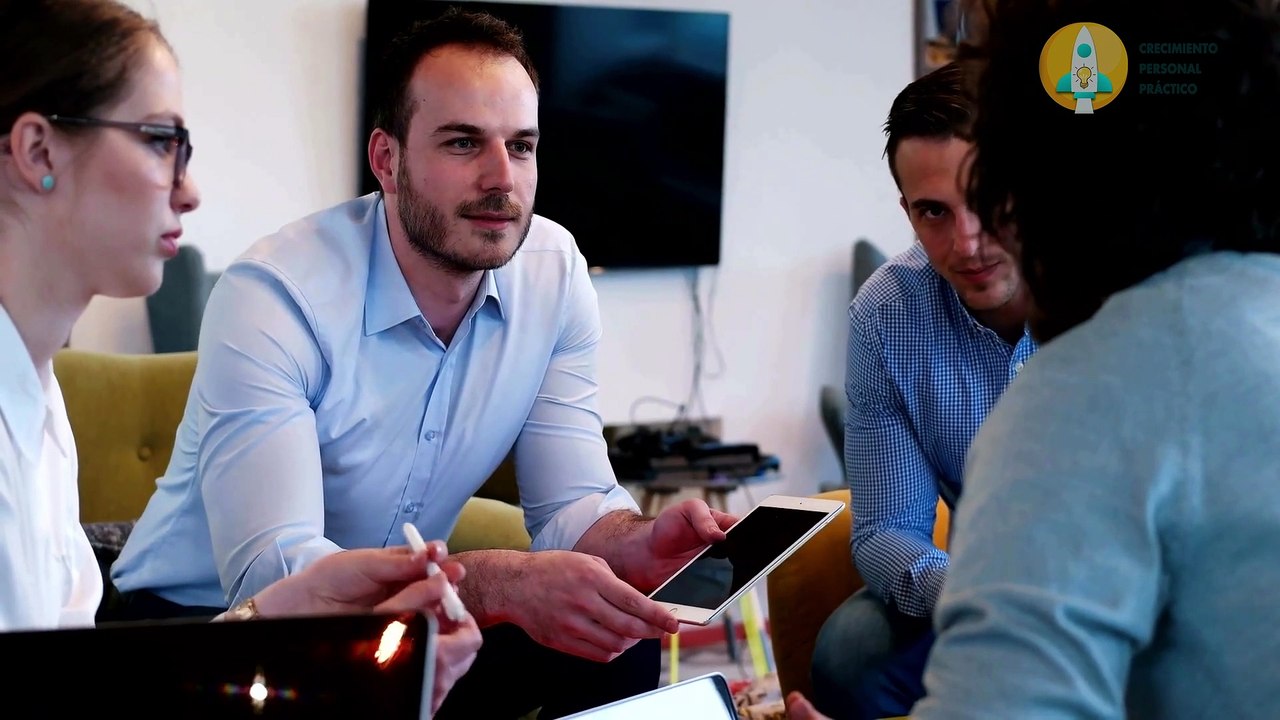 SOCIAL Cómo ser más caristmático y mejorar tus habilidades sociales