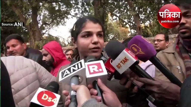 विनेश फोगाट के बाद साक्षी मलिक ने भी लगाए गंभीर आरोप, कहा - गंदगी खत्म होनी चाहिए