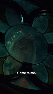 Dreams in the Witch House in Guillermo del Toro's Cabinet of Curiosities Rêves dans la maison des sorcières du cabinet de curiosités de Guillermo del Toro