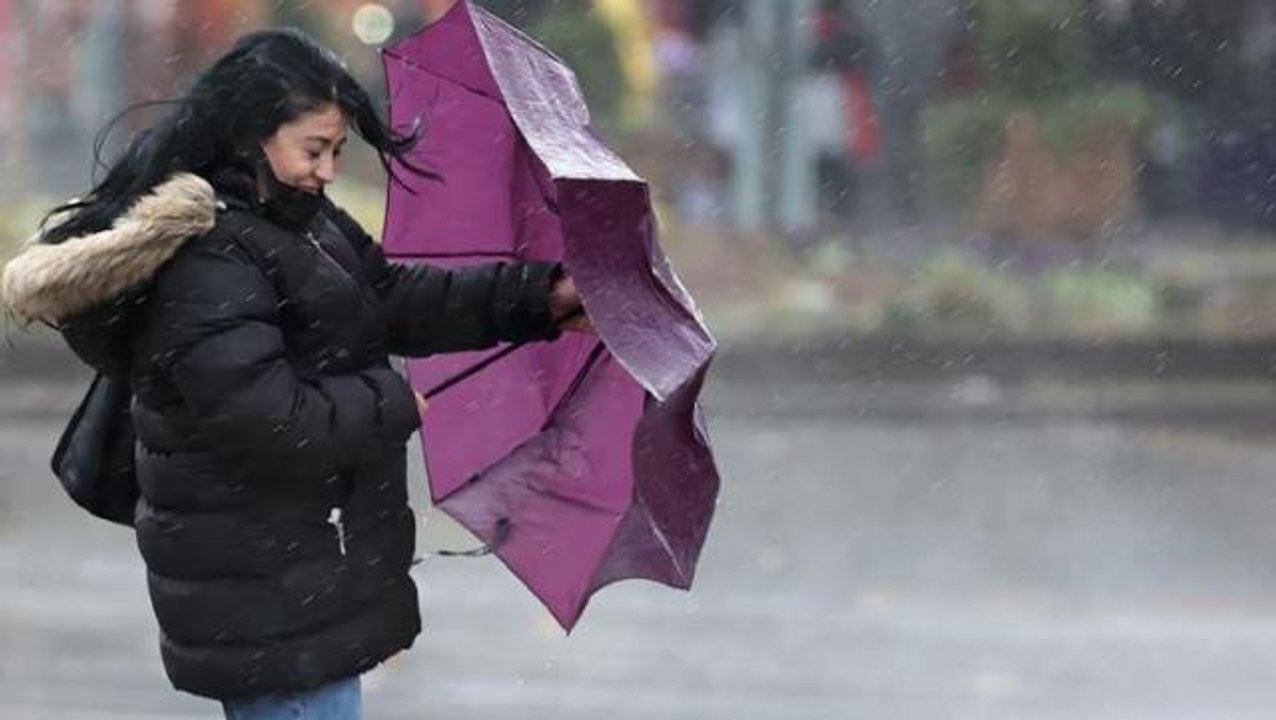 20 kent için sarı ve turuncu alarm verildi! Şiddetli fırtına bu kez göz açtırmayacak