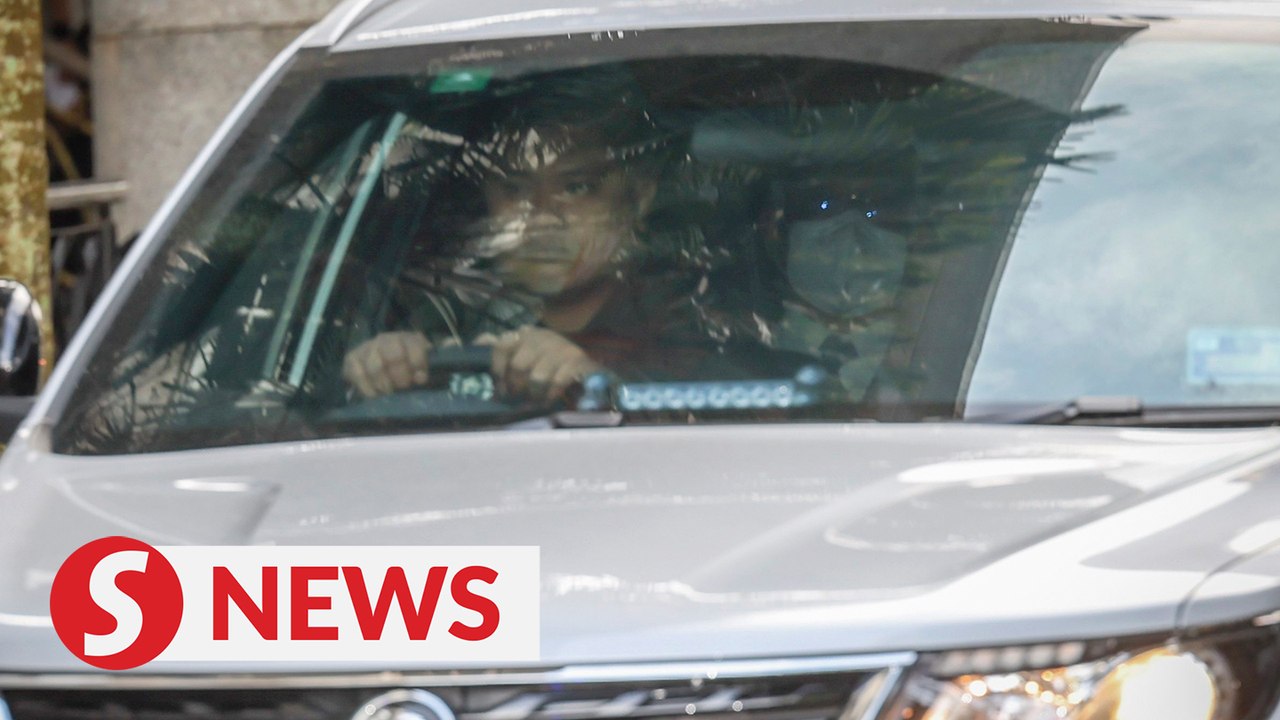 Federal Court dismisses Najib's bid to recuse judge in SRC review application