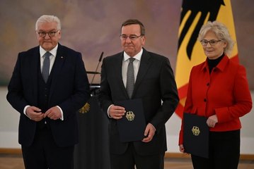 Almanya'nın yeni Savunma Bakanı Pistorius yemin ederek göreve başladı