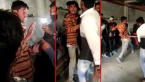 Hindistan'da yüksek lisans öğrencisi, genç bir kızla konuştuğu gerekçesiyle sopalarla dövüldü
