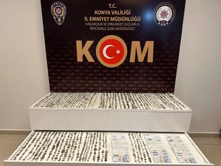 Polisin durdurduğu araçtan binlerce tarihi sikke çıktı