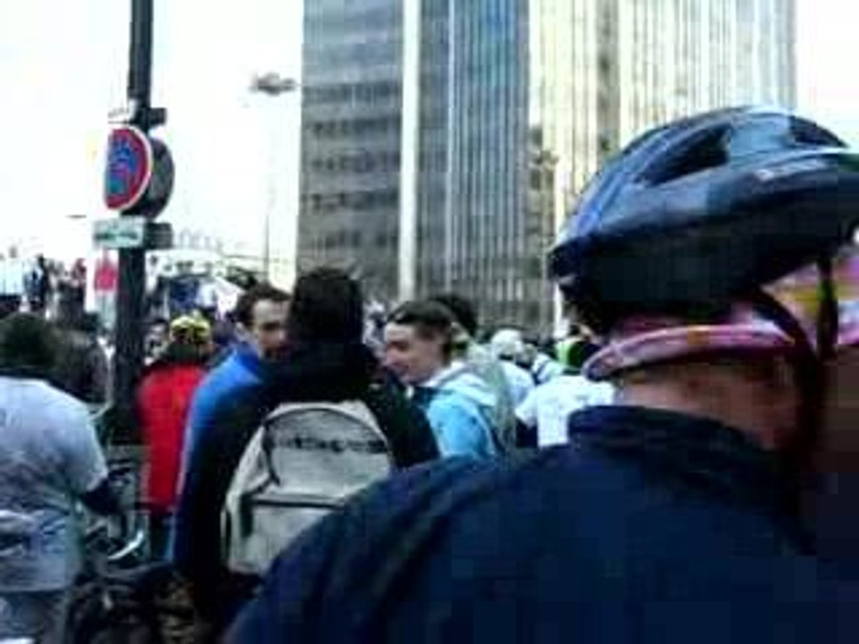 Arrivée des cyclorésistants à Paris