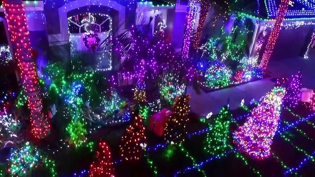 The Great Christmas Light Fight - Se5 - Ep03 HD Watch