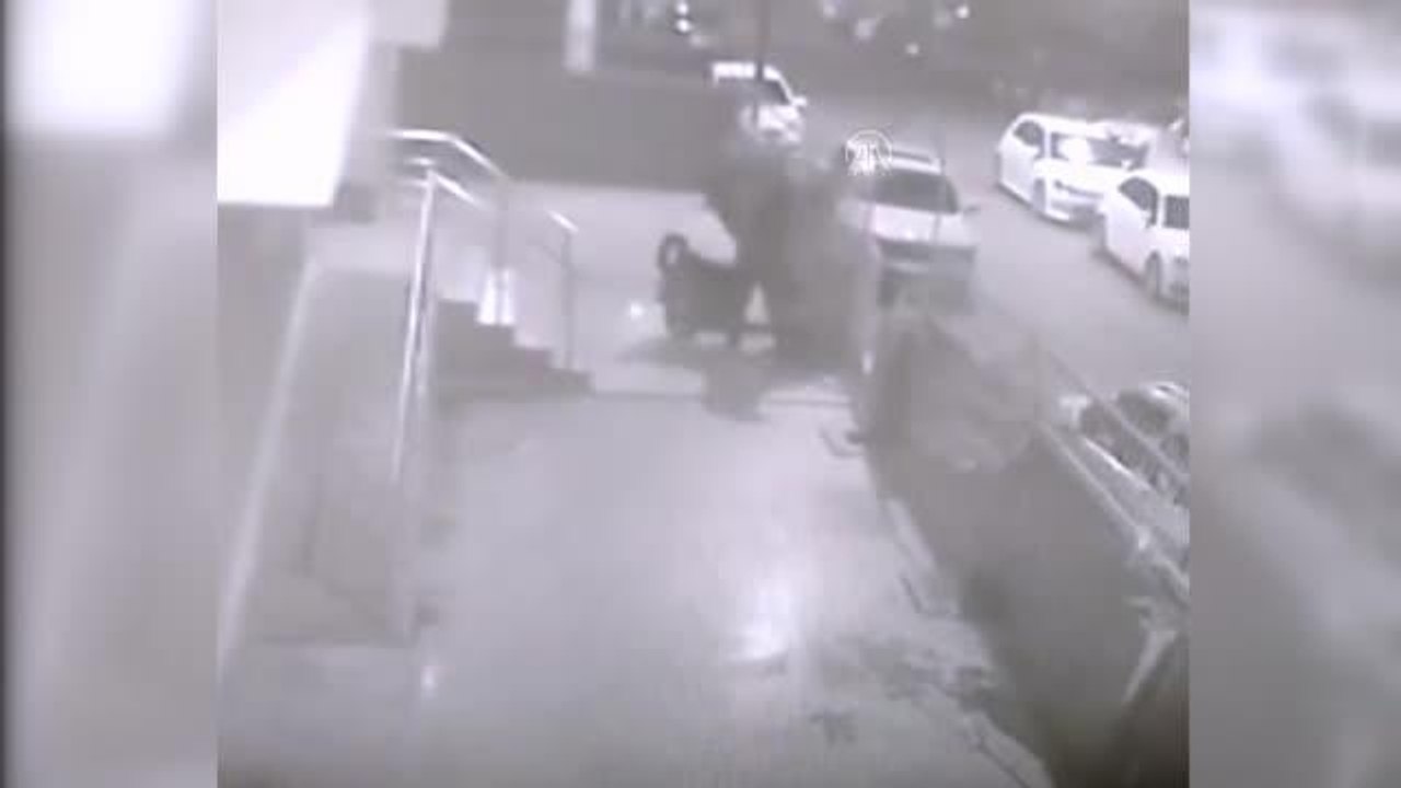 Motosiklet hırsızlığı güvenlik kamerasına yansıdı