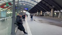 Hollanda'da toplu taşıma çalışanları greve gitti