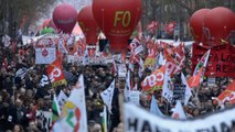EN DIRECT | Paris : suivez la manifestation contre le projet de réforme des retraites