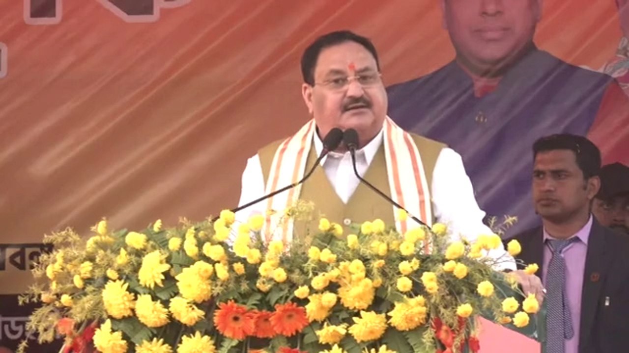 ভারত সবসময় নিত, মোদীজির নেতৃত্বে ভারত এবার দিতে শুরু করেছে: জে পি নাড্ডা   | Oneindia Bengali