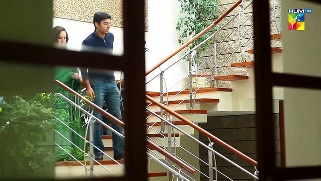 Sadar e Pakistan Ghanti Par Ghanti Bajaye Ja Rahy !! #fawadkhan #sanamsaeed - Zindagi Gulzar Hai