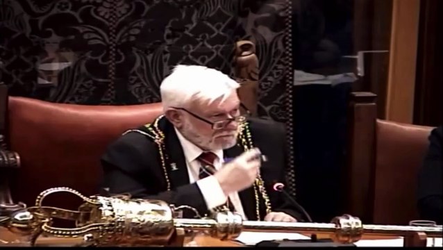 A striking A&E nurse received a standing ovation after furiously telling Conservatives to “hang your heads in shame” for their party’s handling of the NHS.