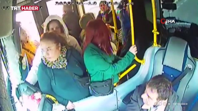 Tartıştığı yolculara kızan şoför, kontak kapatıp otobüsten indi