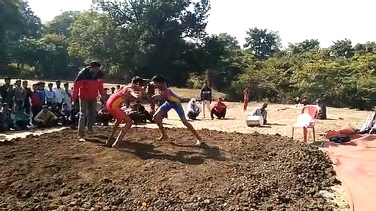 Daughters also showed tricks in wrestling