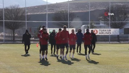 Rıza Çalımbay: "Sol bek almadan Uğur Çiftçi'yi bırakma şansımız yok"