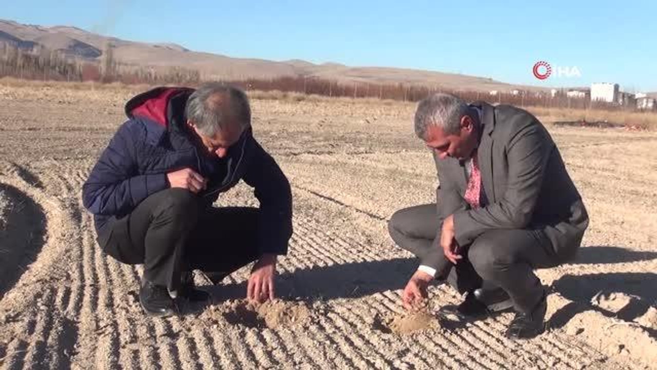 Uzmanlardan kuraklık uyarısı: "Yakın bir tarihte yağış gelmezse tarım için tehlike çanları çalmaya başladı diyebiliriz"