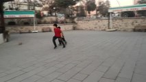 4 çocuk futbol oynarken buldukları 100 lirayı camiye bağışladı