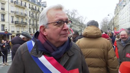 Retraites: "Le gouvernement ne pourra pas passer en force"