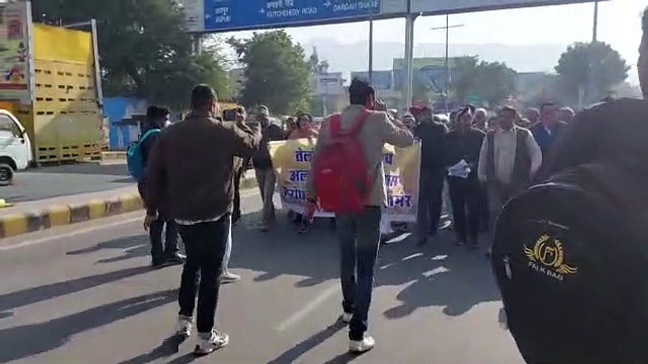 तेलंगाना हाउस व अल्प संख्यक छात्रावास के लिए भूमि आवंटन का मुद्दा गहराया