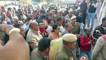 आवंटन निरस्त होने तक करेंगे आरपार की लड़ाई