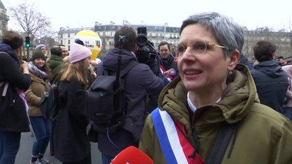 Retraites : « La colère monte d’une manière incroyable », selon Sandrine Rousseau.