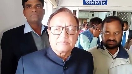 बिजली निगम 20 दिन किसानों को दिन में बिजली सप्लाई करें- प्रभारी मंत्री