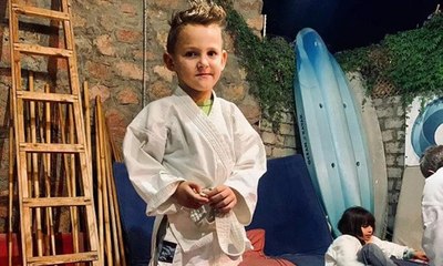 الفنان أحمد الفيشاوي يعترف بابنه بعد سنوات من انكاره