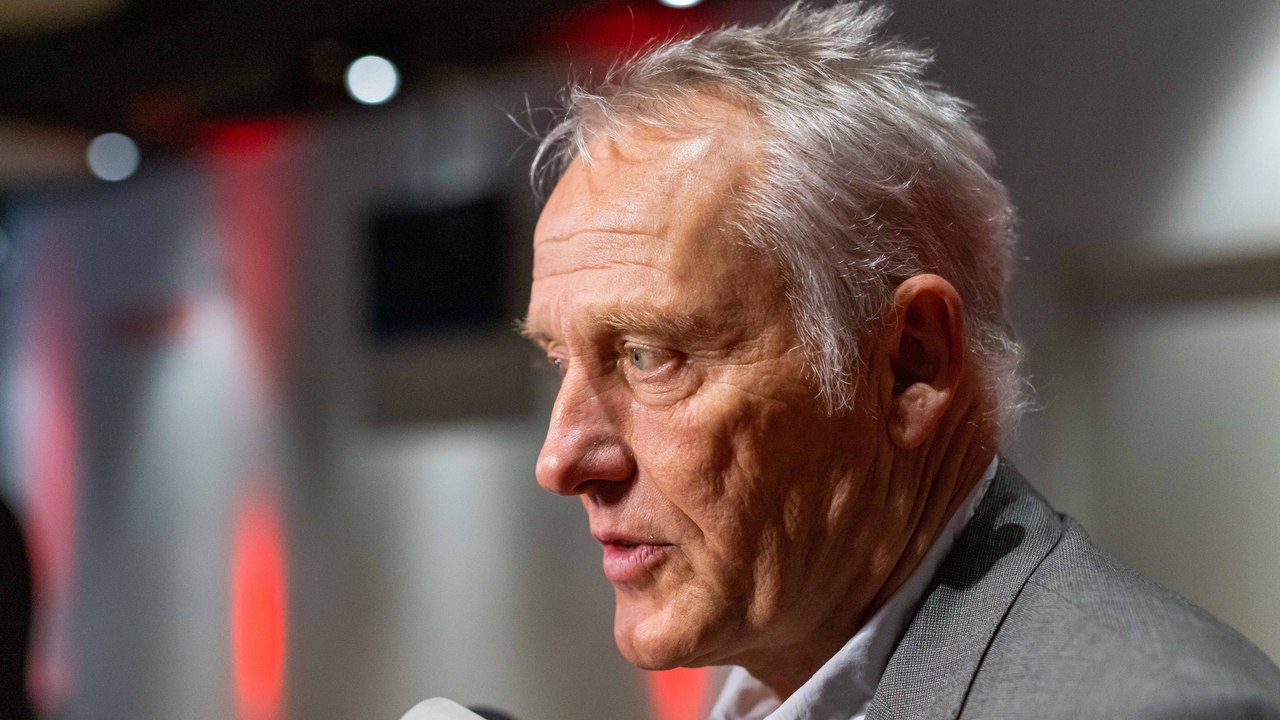 Streich über Schade-Transfer: 'Die wissen ja nicht, wohin mit dem Geld'