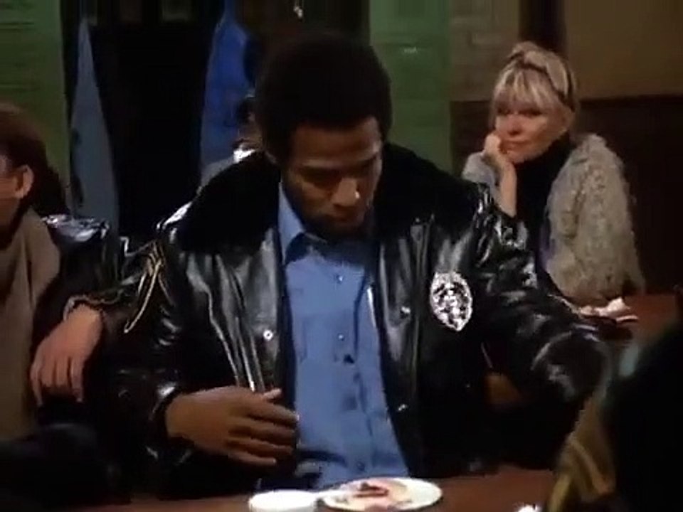 Hill Street Blues - Se2 - Ep08 - The World According to Freedom HD Watch