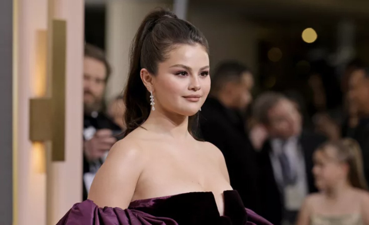 Selena Gomez Marked Her Return to Instagram While Wearing an On Trend Leather Jacket