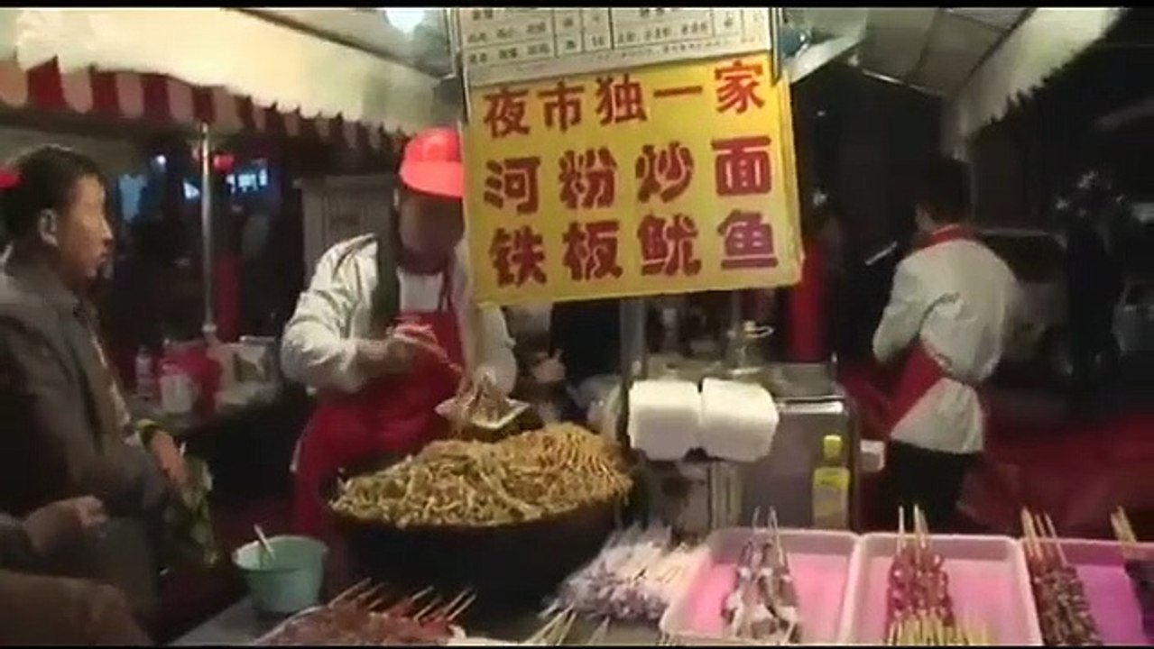 Bizarre Foods with Andrew Zimmern - Se2 - Ep01 HD Watch