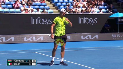 Trompé par le filet, mais pas par ses réflexes : le point dingue de Sinner au filet